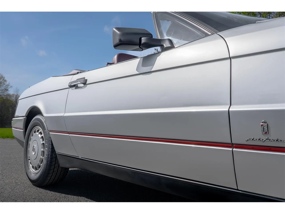 1987 Cadillac Allante - Image 25 of 31