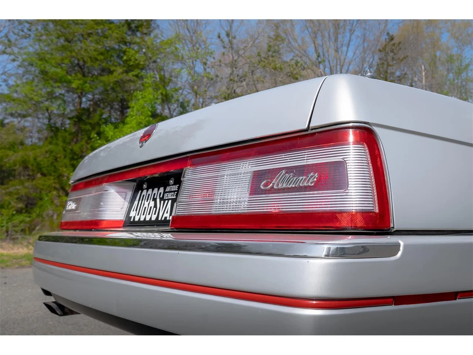 1987 Cadillac Allante - Image 27 of 31