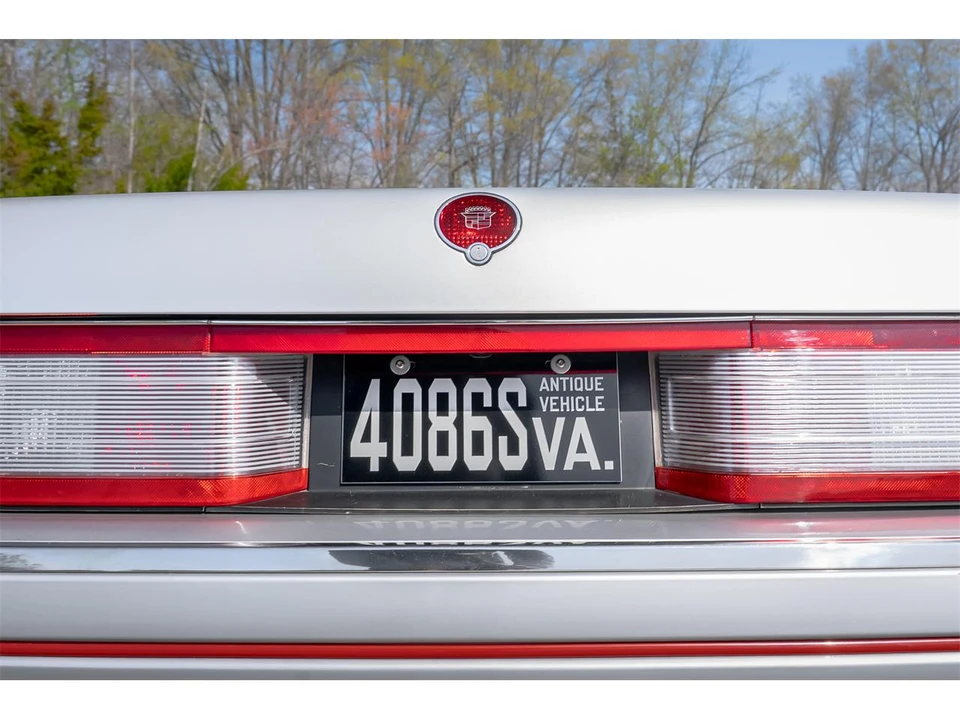 1987 Cadillac Allante - Image 28 of 31