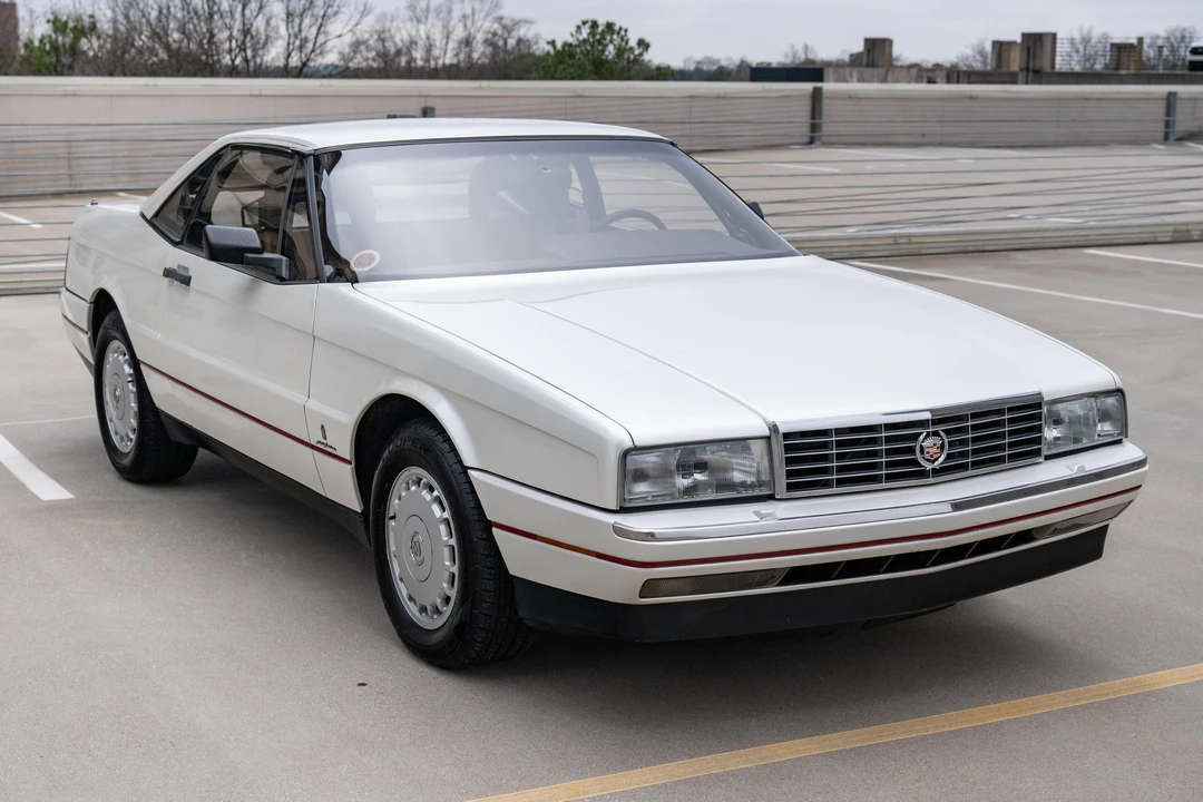 1987 Cadillac Allante - Image 16 of 31