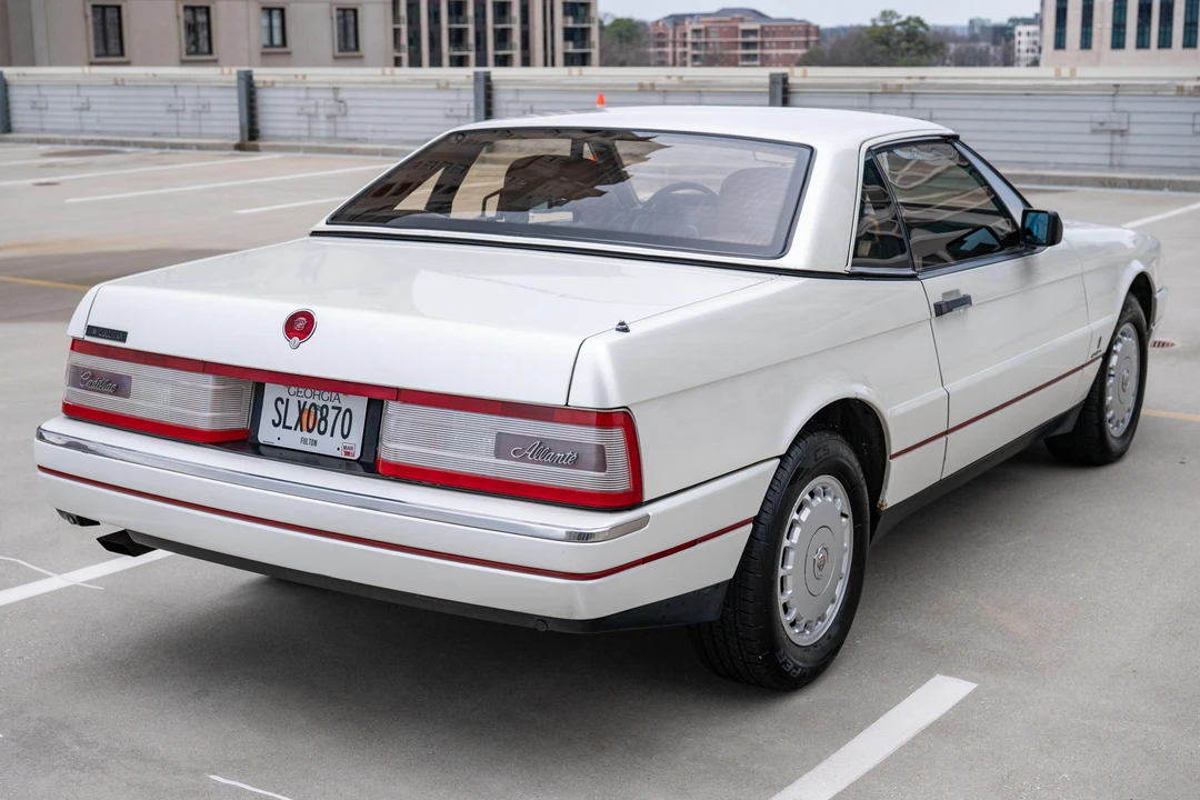 1987 Cadillac Allante - Image 14 of 31