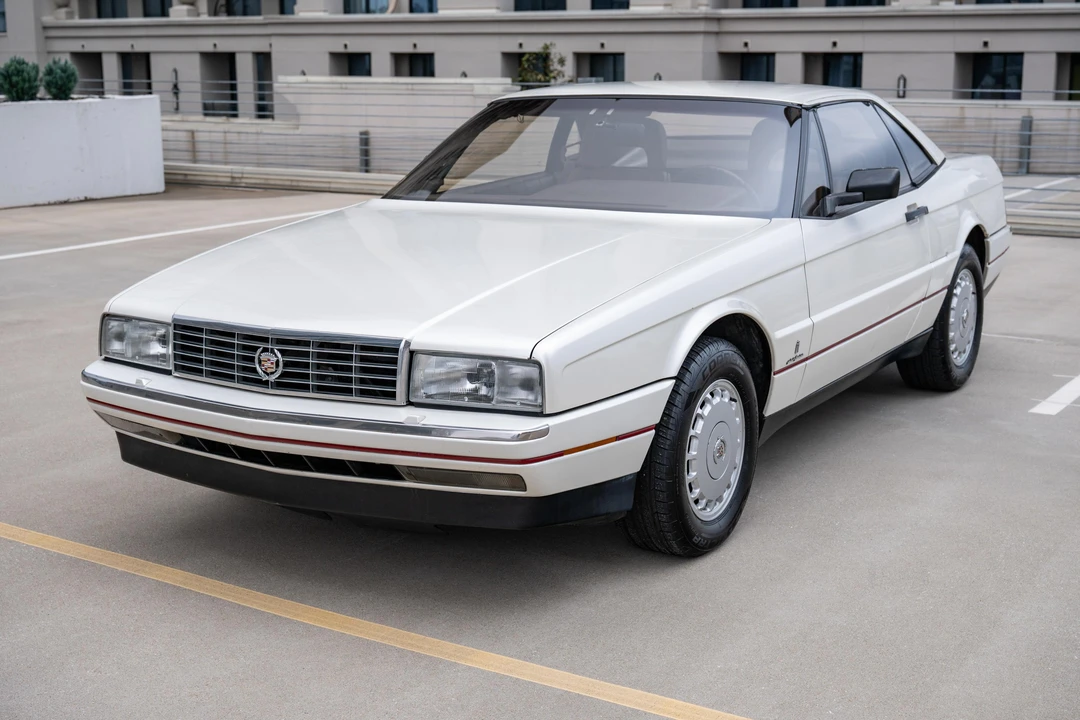1987 Cadillac Allante - Image 10 of 31