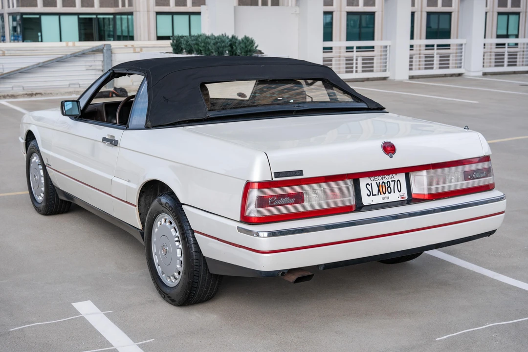 1987 Cadillac Allante - Image 19 of 31