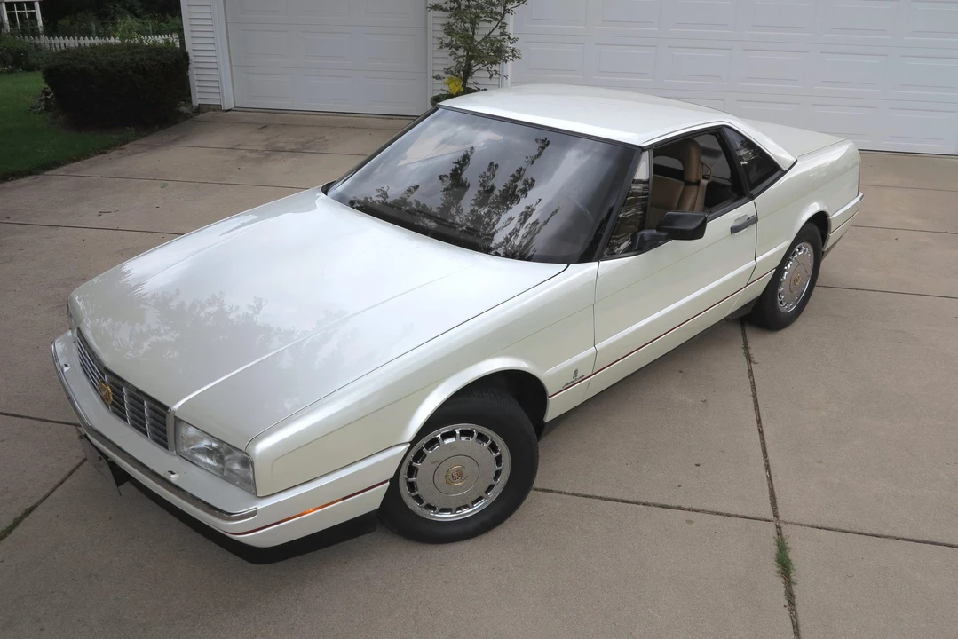 1987 Cadillac Allante - Image 4 of 31
