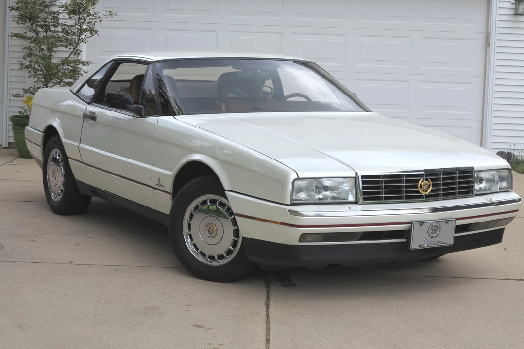 1987 Cadillac Allante - Image 13 of 31