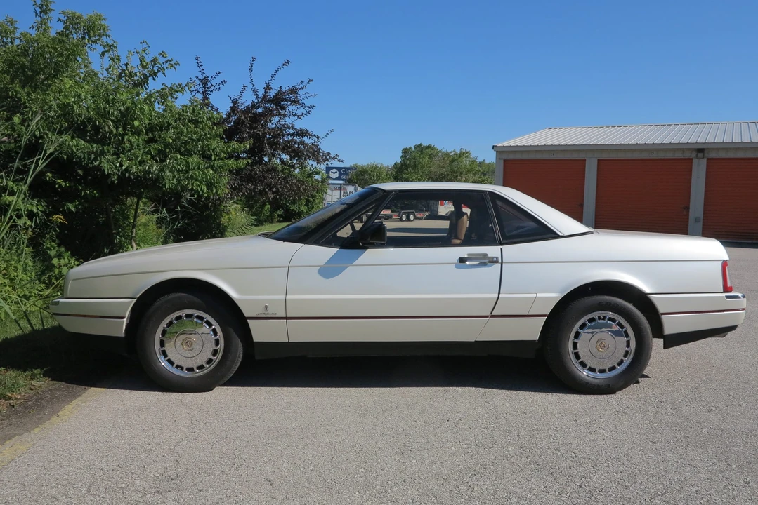 1987 Cadillac Allante - Image 5 of 31