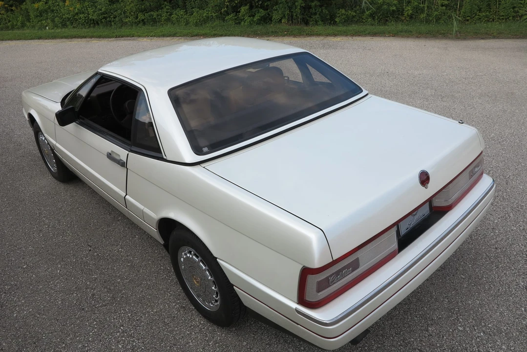 1987 Cadillac Allante - Image 7 of 31
