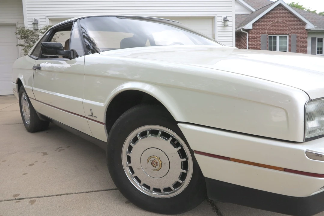 1987 Cadillac Allante - Image 27 of 31
