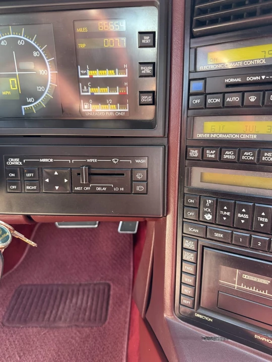 1987 Cadillac Allante - Image 19 of 31