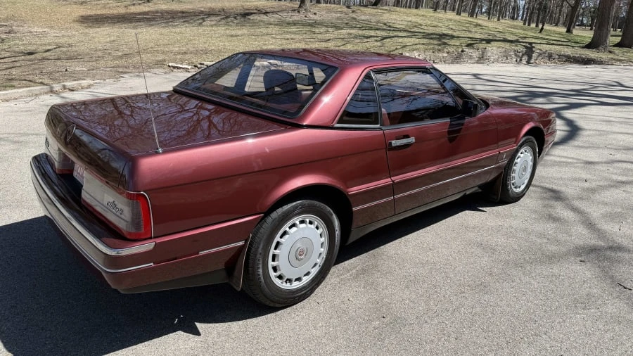 1987 Cadillac Allante - Image 3 of 31
