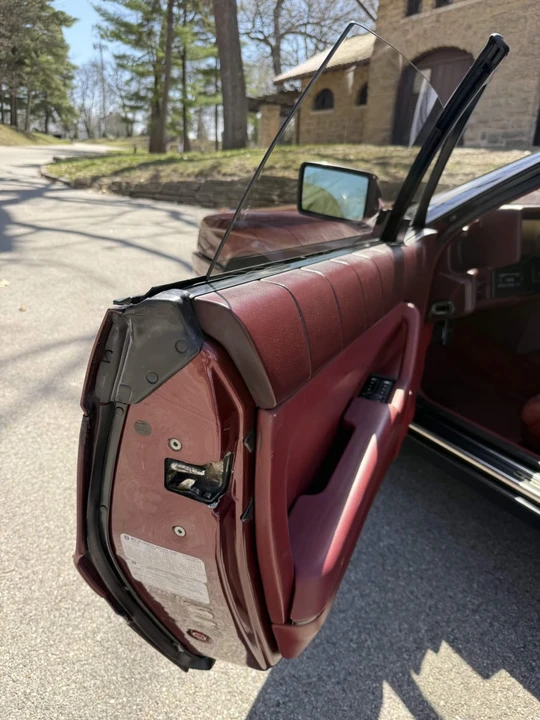 1987 Cadillac Allante - Image 20 of 31
