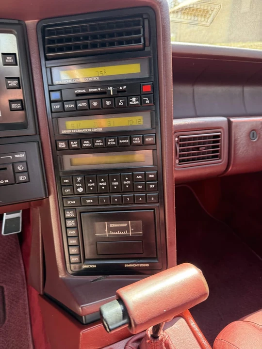 1987 Cadillac Allante - Image 18 of 31