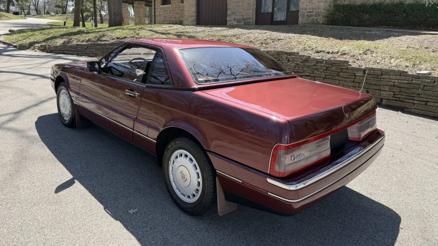 1987 Cadillac Allante - Image 7 of 31