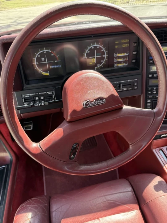 1987 Cadillac Allante - Image 15 of 31