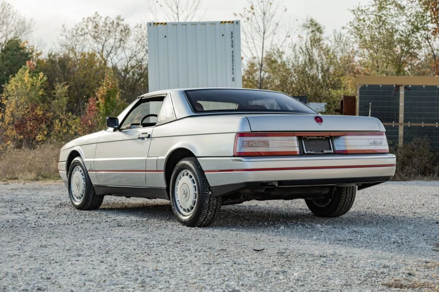 1987 Cadillac Allante - Image 14 of 31