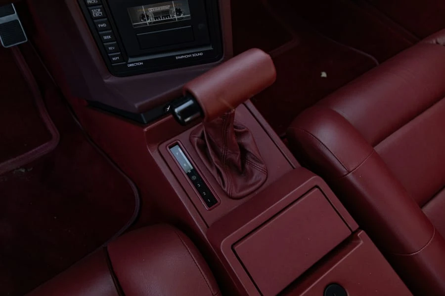 1987 Cadillac Allante - Image 31 of 31