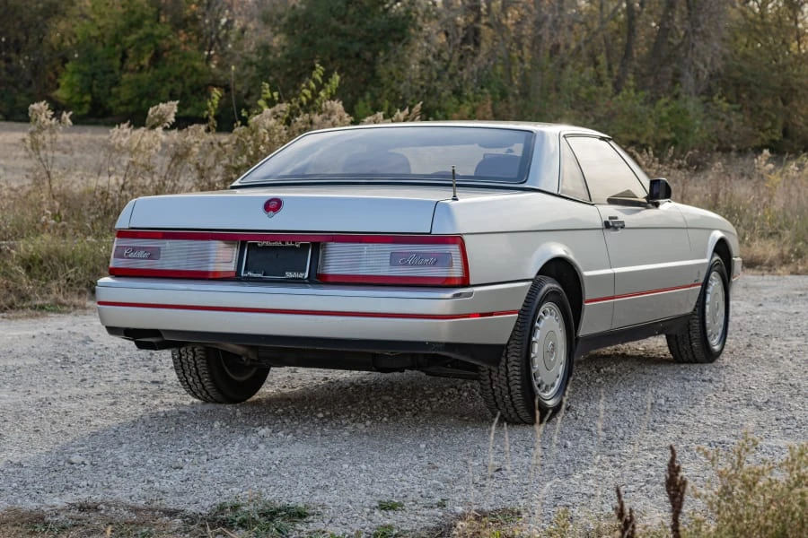 1987 Cadillac Allante - Image 3 of 31