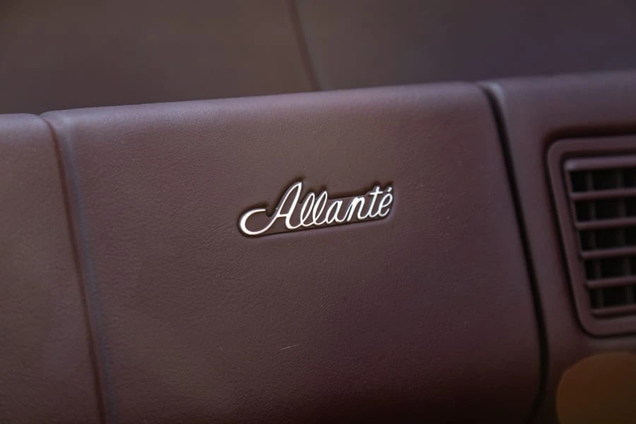1987 Cadillac Allante - Image 28 of 31