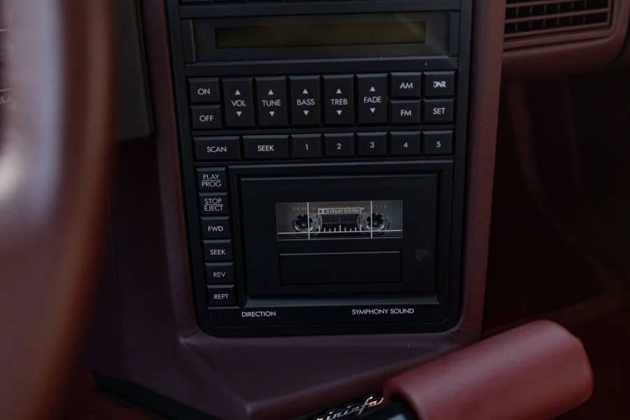 1987 Cadillac Allante - Image 20 of 31