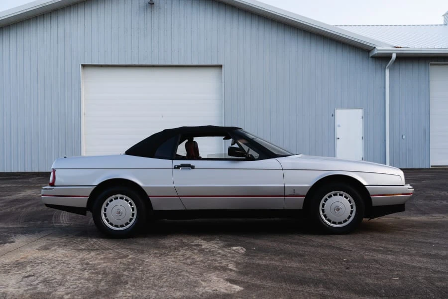 1987 Cadillac Allante - Image 2 of 23