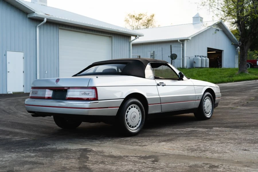 1987 Cadillac Allante - Image 3 of 23