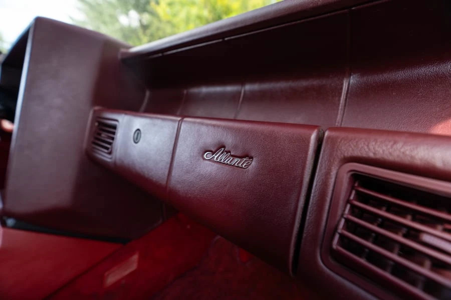 1987 Cadillac Allante - Image 15 of 19