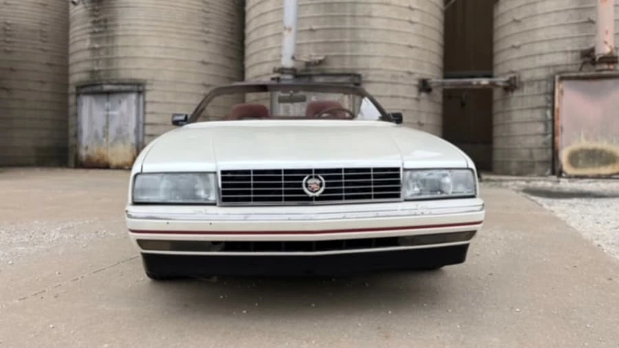 1987 Cadillac Allante - Image 15 of 31