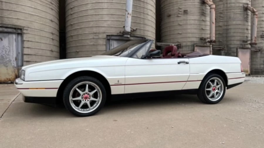 1987 Cadillac Allante - Image 21 of 31