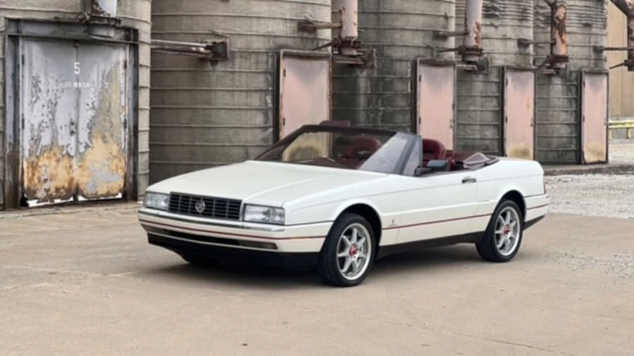 1987 Cadillac Allante - Image 23 of 31
