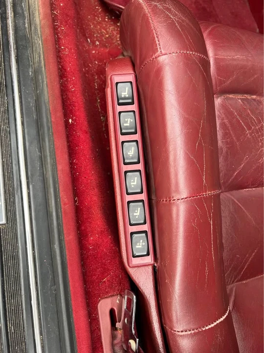 1987 Cadillac Allante - Image 13 of 20