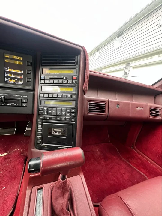 1987 Cadillac Allante - Image 10 of 20