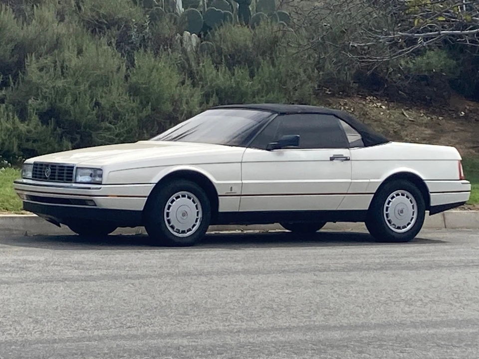 1987 Cadillac Allante - Image 7 of 25