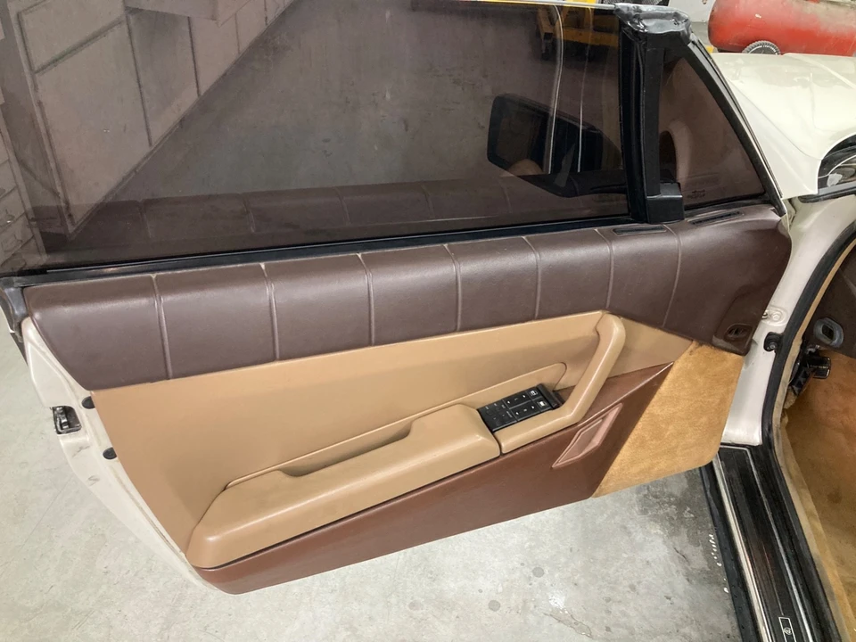 1987 Cadillac Allante - Image 11 of 25