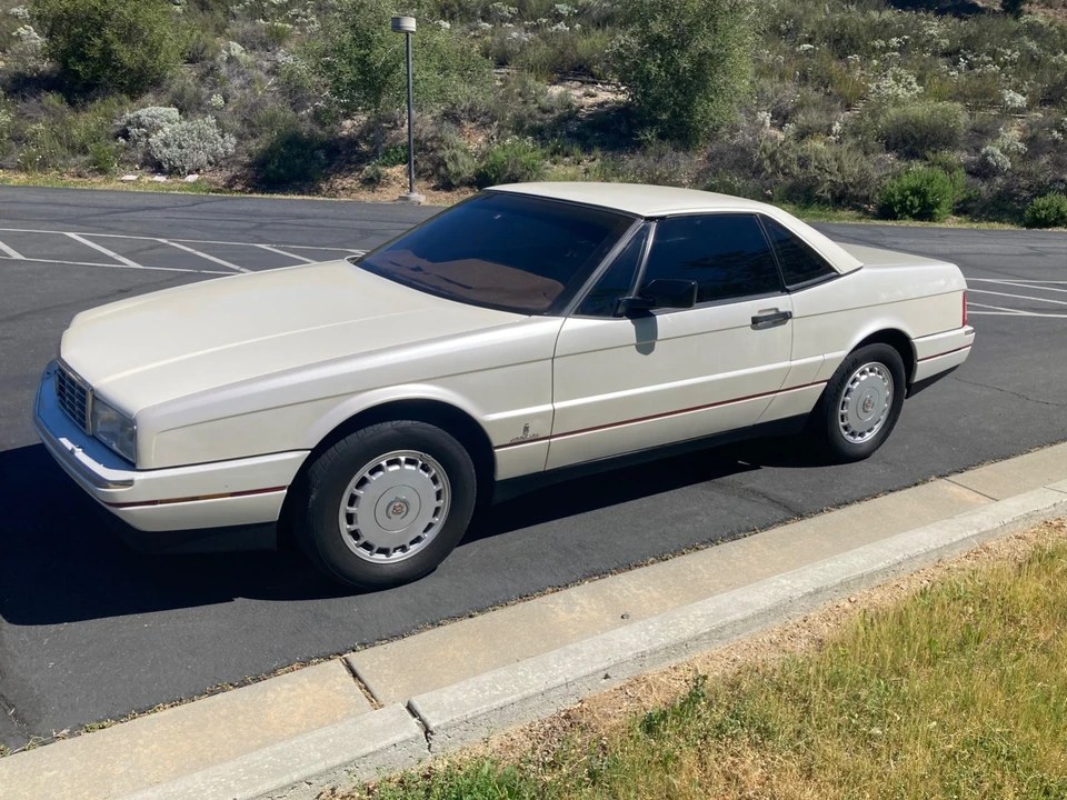 1987 Cadillac Allante - Image 4 of 25