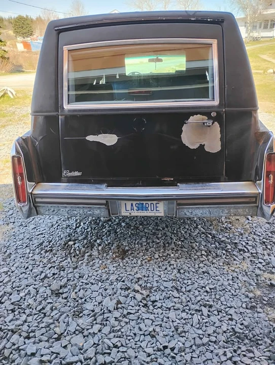 1987 Cadillac Brougham - Image 6 of 8