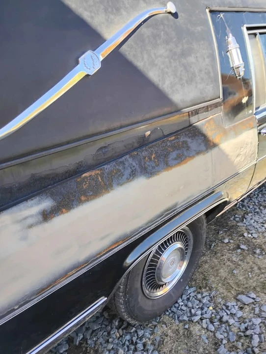 1987 Cadillac Brougham - Image 7 of 8