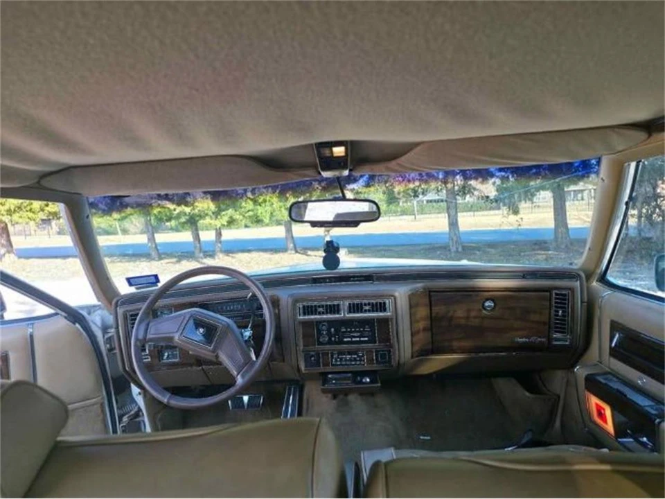 1987 Cadillac Brougham - Image 9 of 14