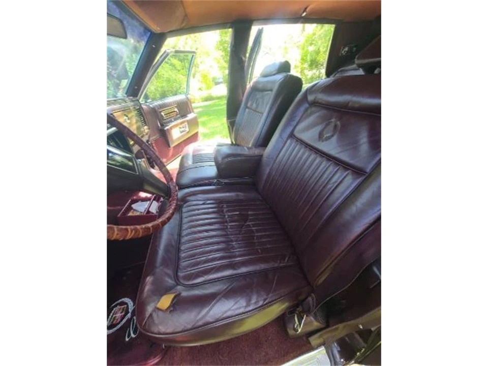1987 Cadillac Brougham - Image 10 of 11