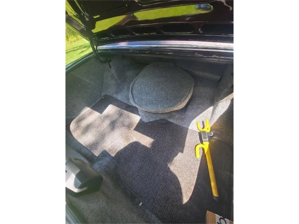 1987 Cadillac Brougham - Image 3 of 11