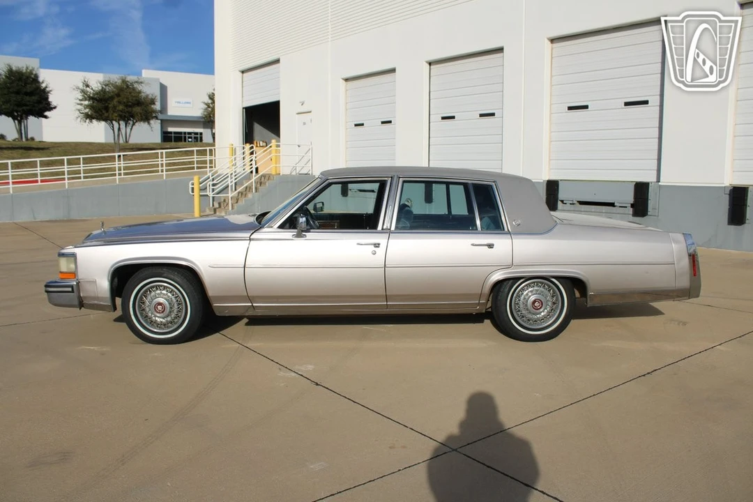 1987 Cadillac Brougham - Image 8 of 12