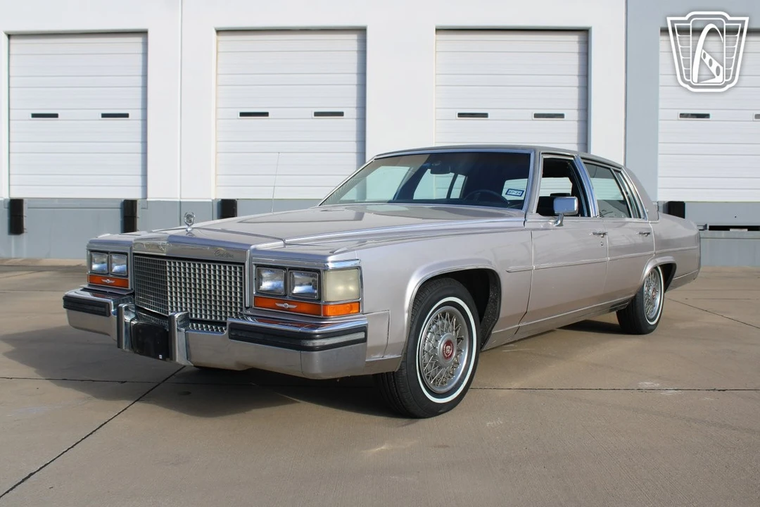 1987 Cadillac Brougham - Image 5 of 12