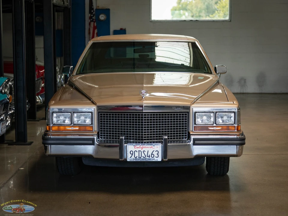 1987 Cadillac Brougham - Image 14 of 21