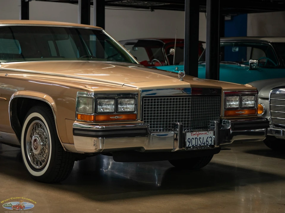 1987 Cadillac Brougham - Image 13 of 21
