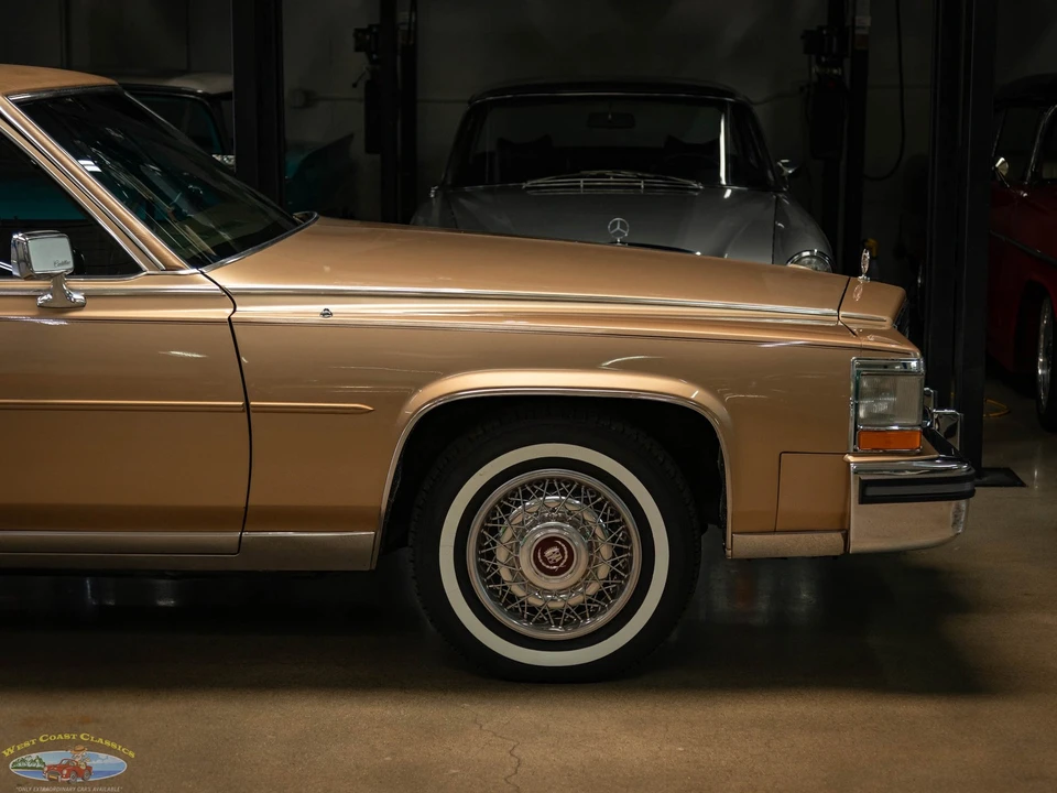 1987 Cadillac Brougham - Image 4 of 21