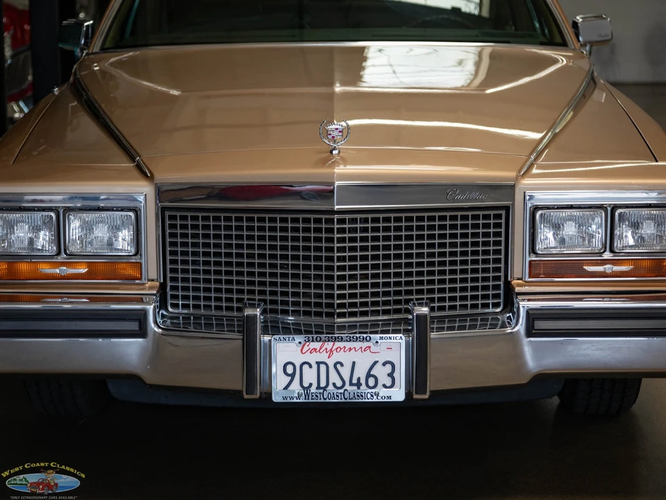 1987 Cadillac Brougham - Image 16 of 21