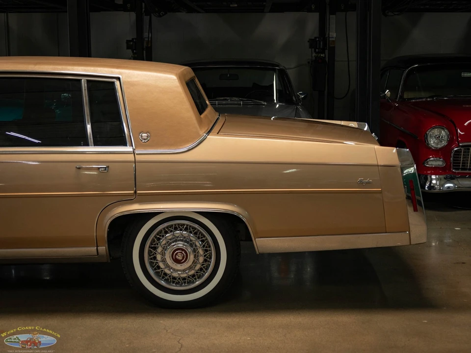 1987 Cadillac Brougham - Image 8 of 21