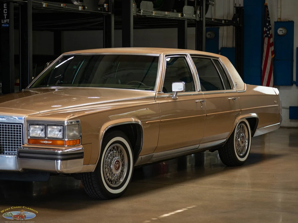 1987 Cadillac Brougham - Image 10 of 21