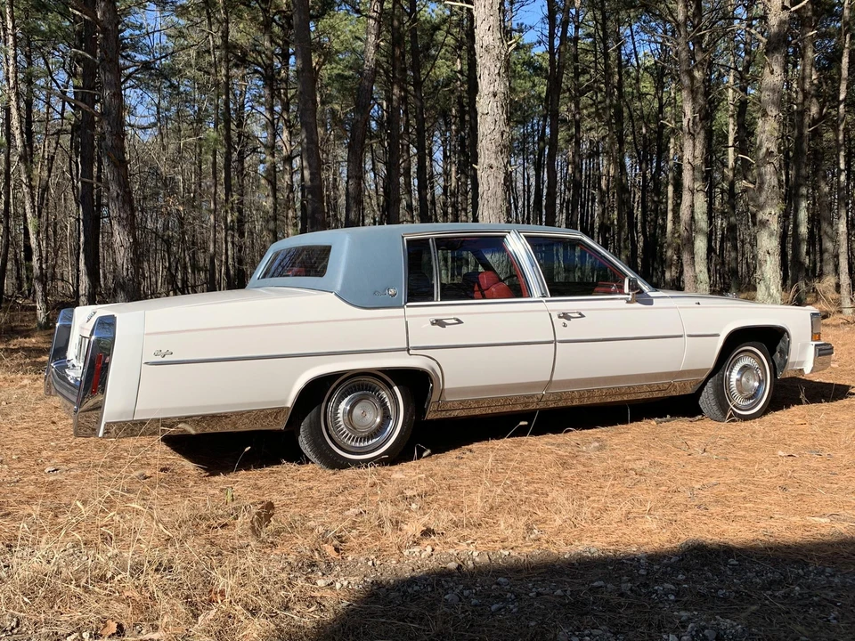 1987 Cadillac Brougham - Image 11 of 31