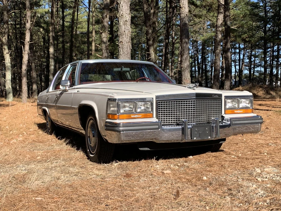 1987 Cadillac Brougham - Image 6 of 31