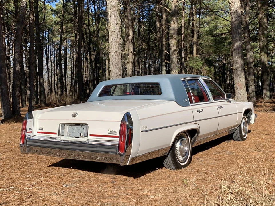 1987 Cadillac Brougham - Image 15 of 31